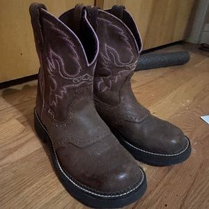 Justin Boots Round Toe Ankle Length